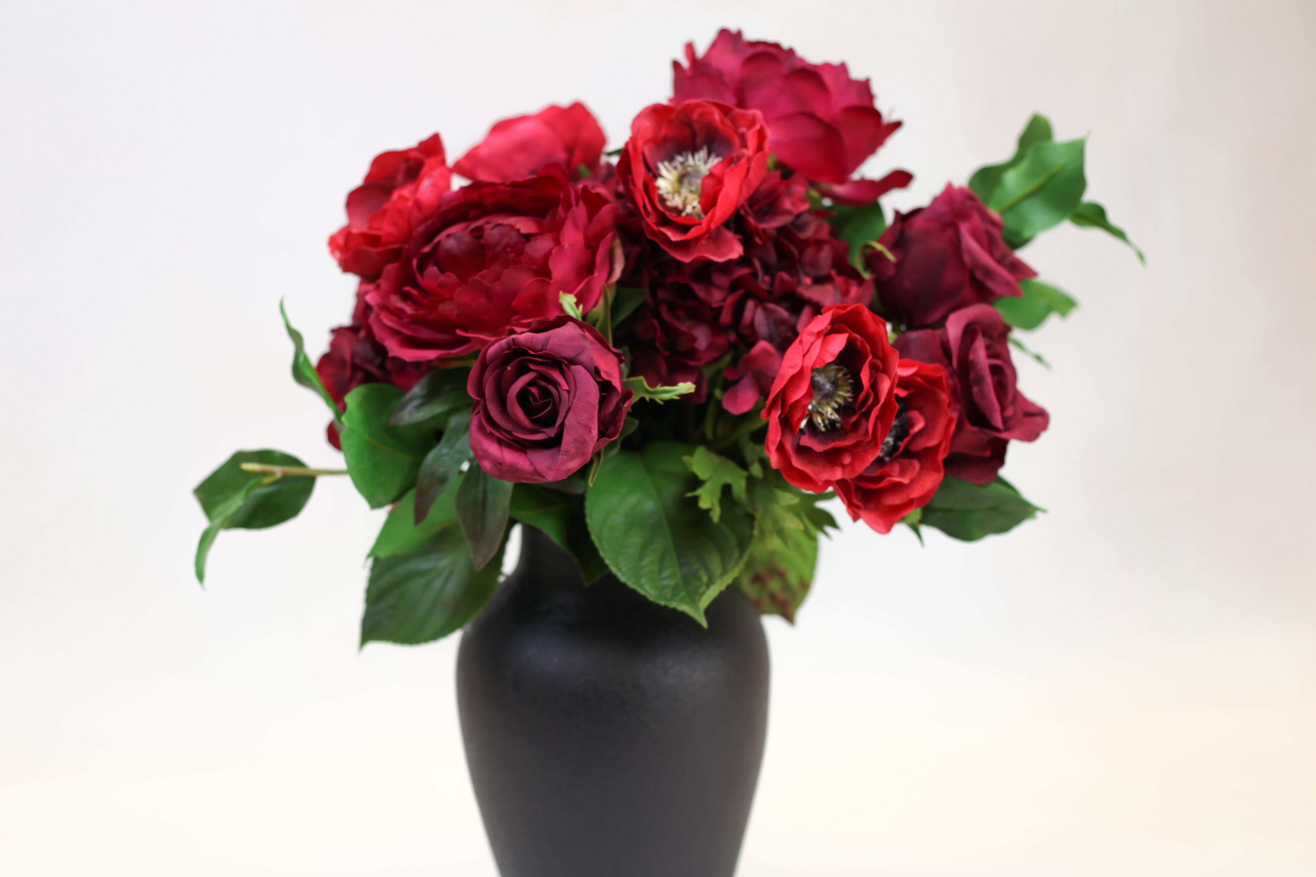 The Holy Hostess Amour Bouquet, Luxe