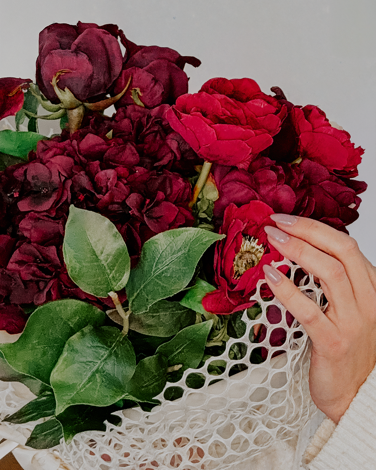 The Holy Hostess Amour Bouquet, Luxe