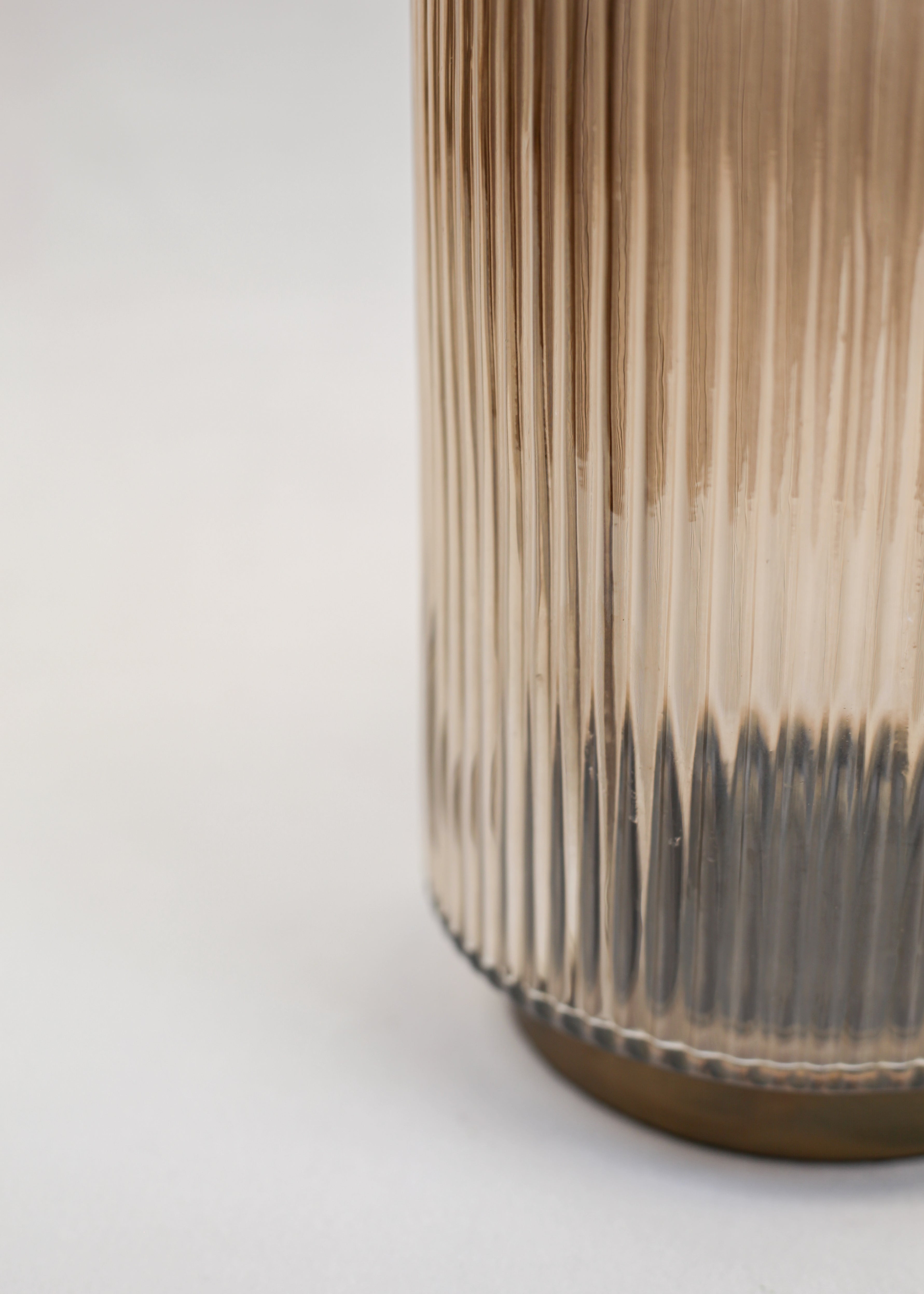 Ribbed Sand Glass Vase (8.5")