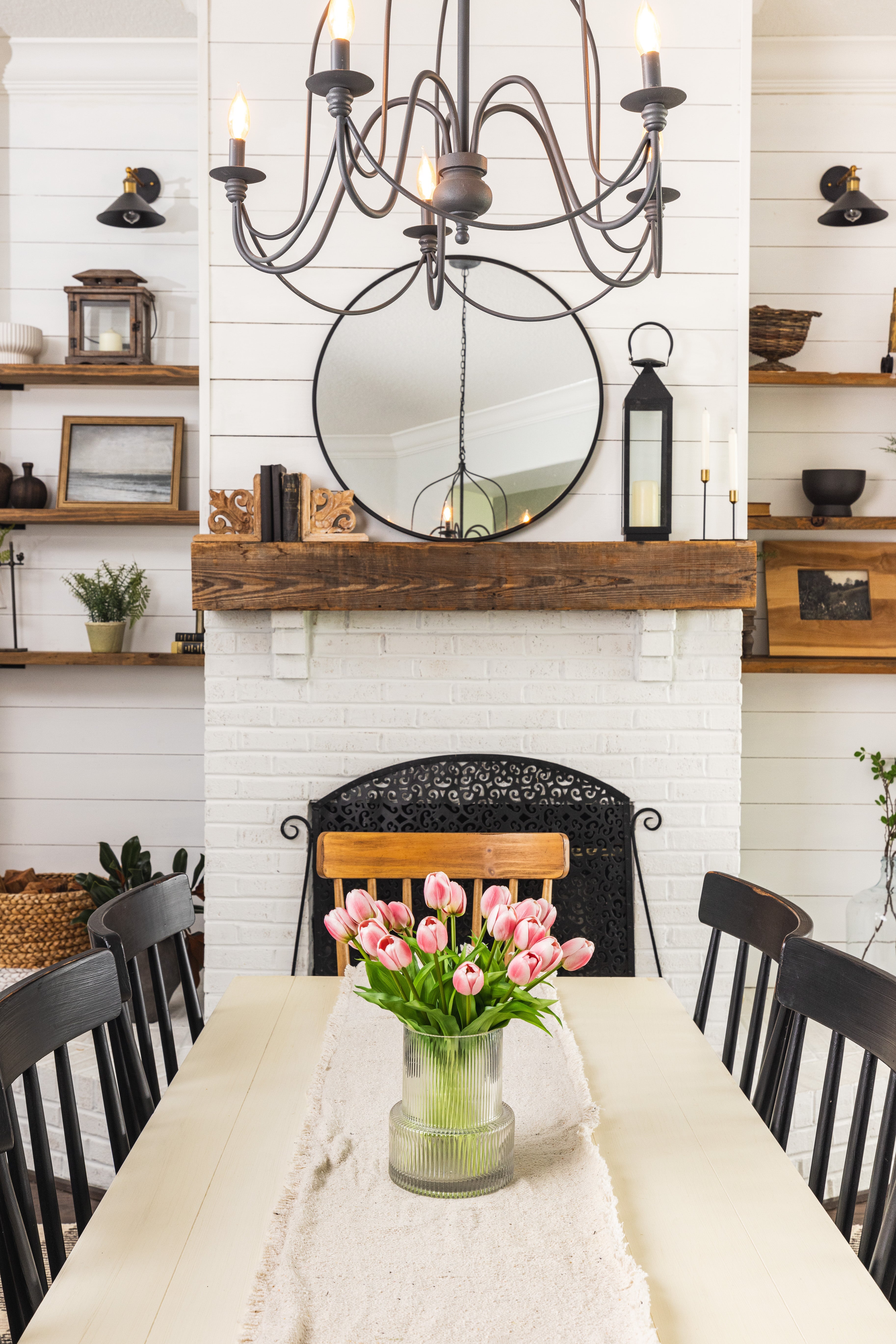 Radiant Blooms- Pink Laurel and Vine 