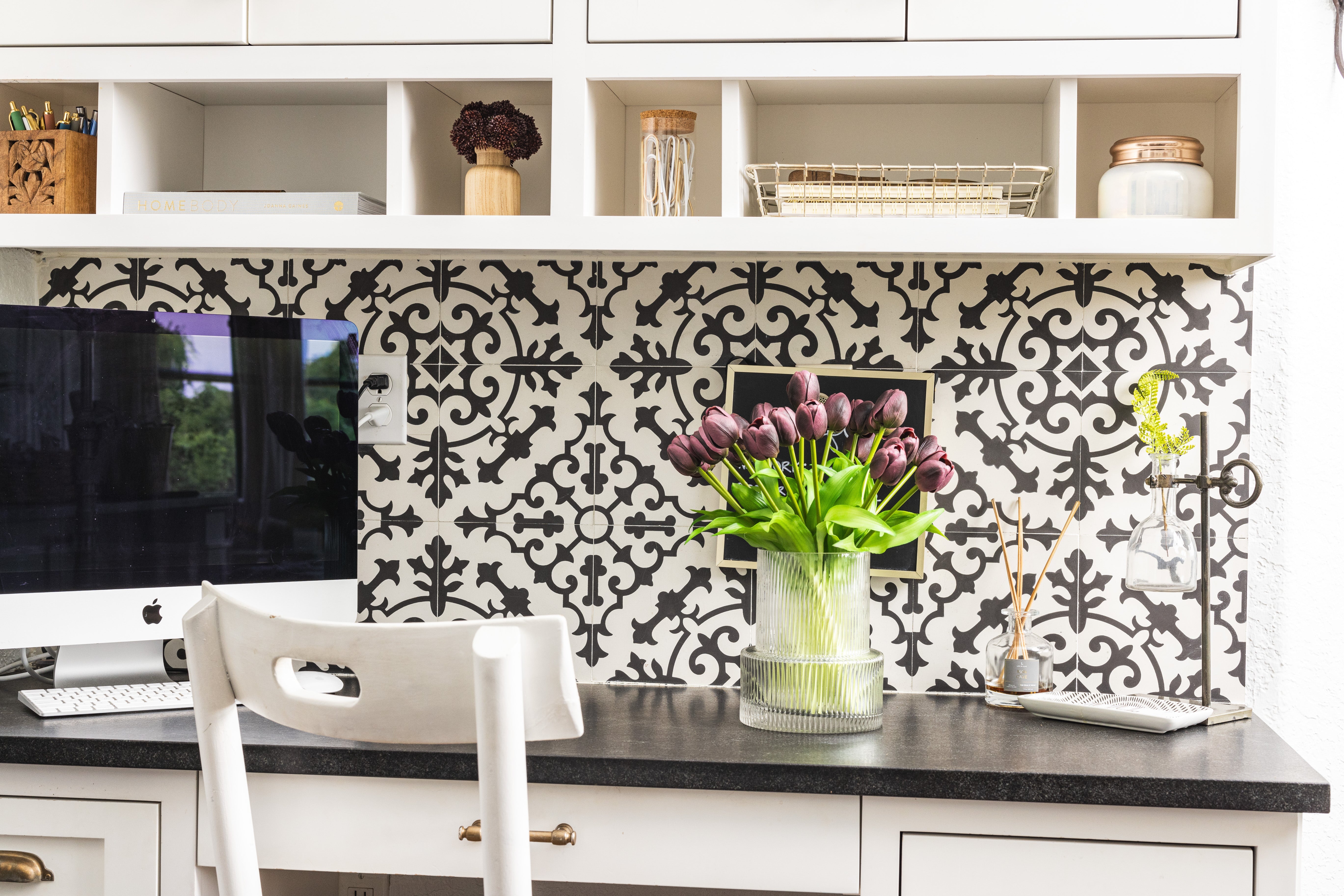 Radiant Blooms- Purple Laurel and Vine 