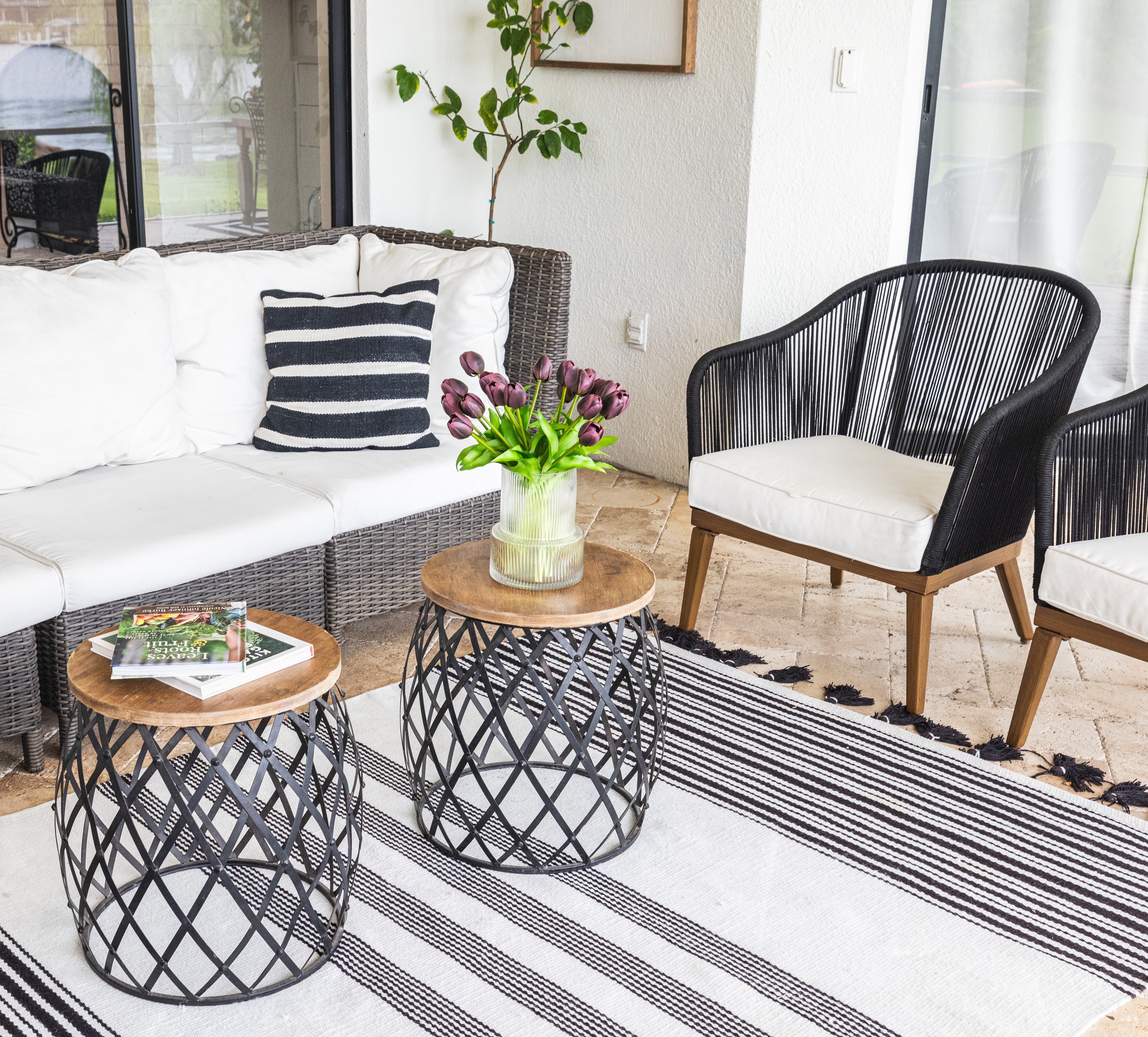 Radiant Blooms- Purple Laurel and Vine 