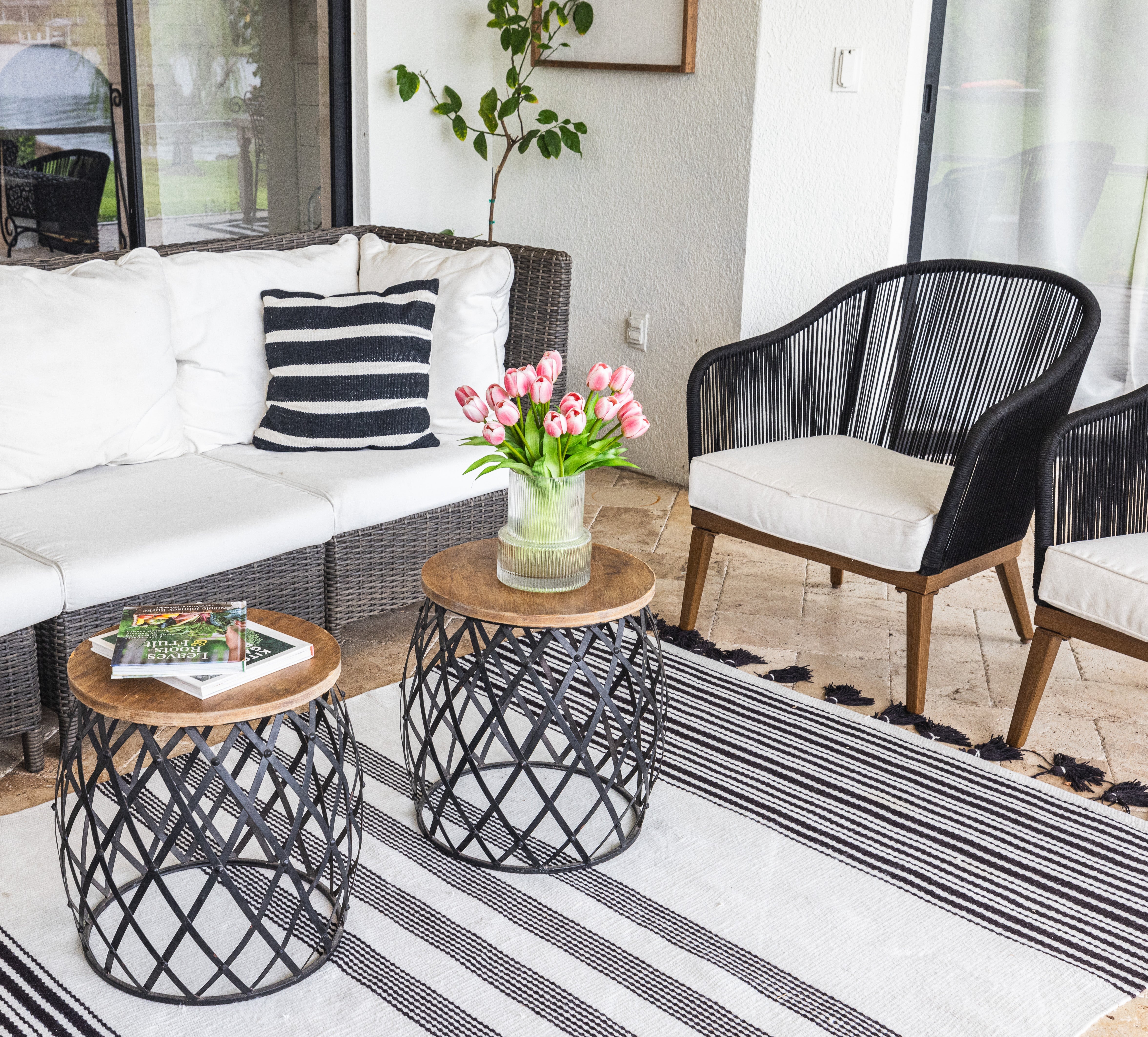 Radiant Blooms- Pink Laurel and Vine 