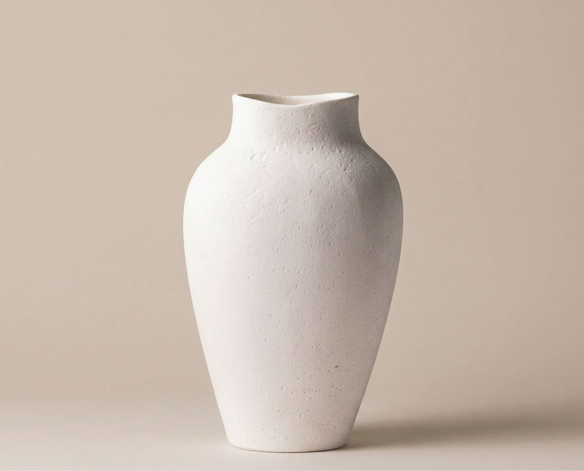 Silhouette Vase, Sand